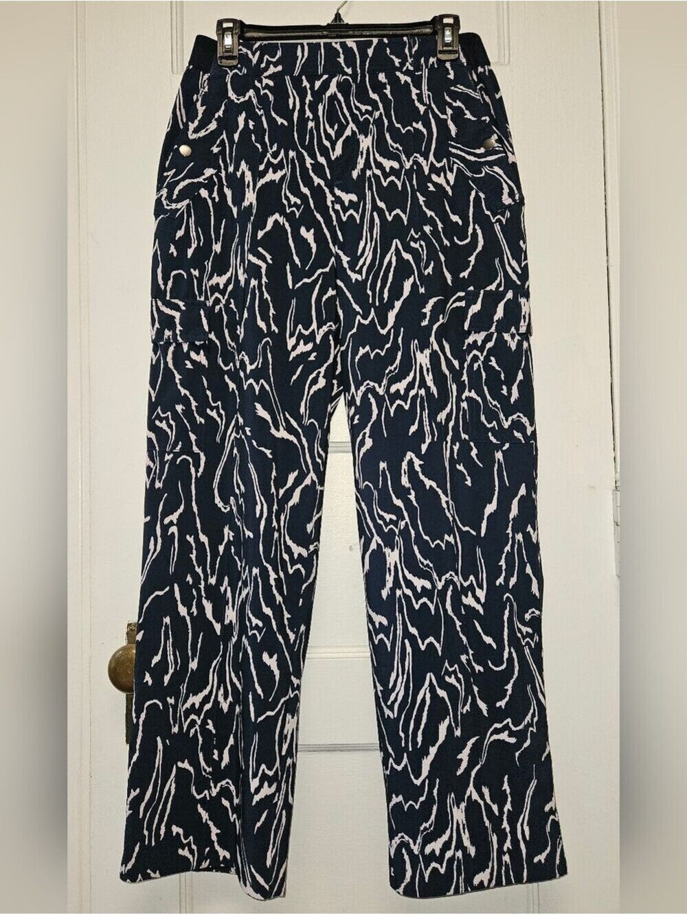 Athleta Printed Vienna Cargo Travel Pants Size 8
